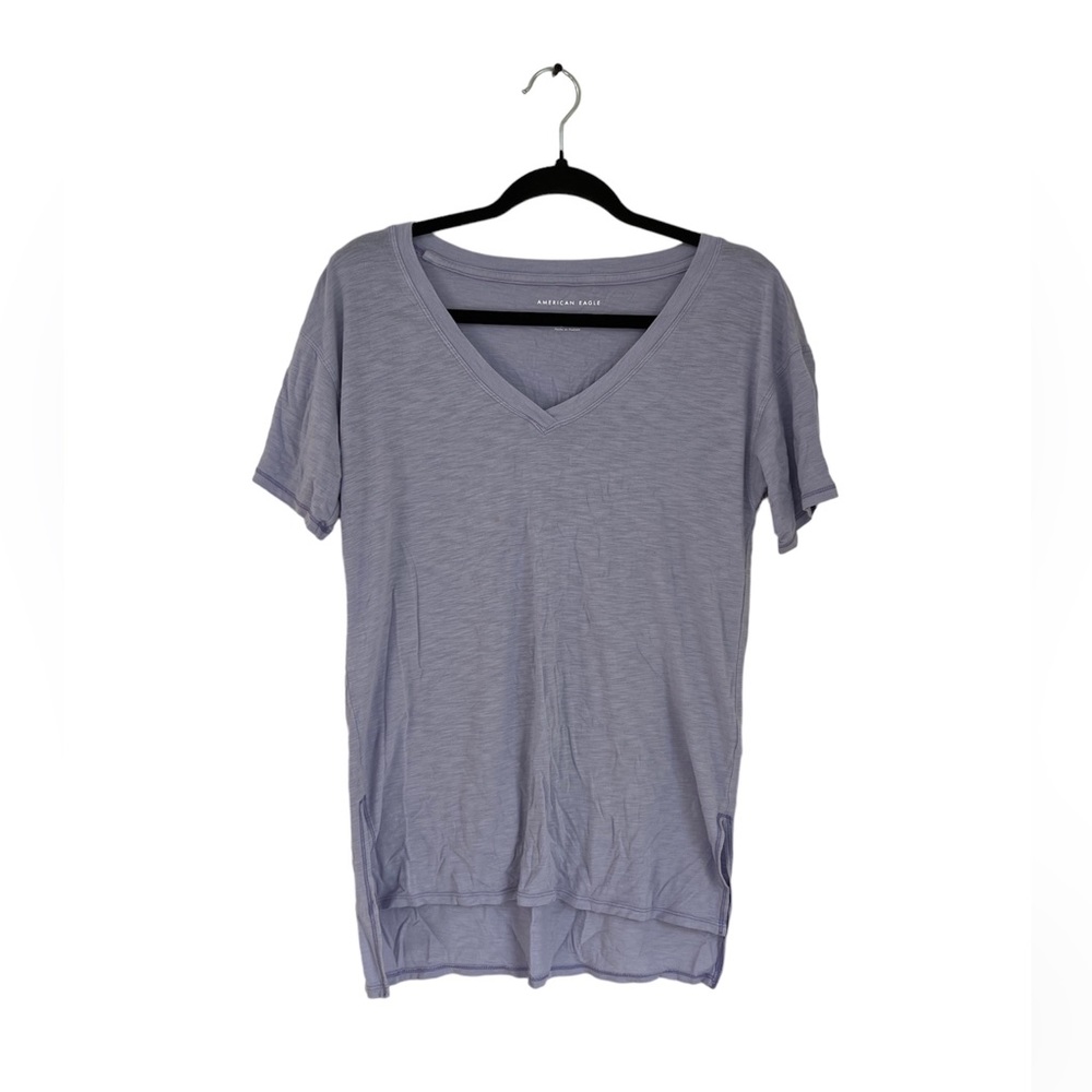 american eagle v neck t-shirt